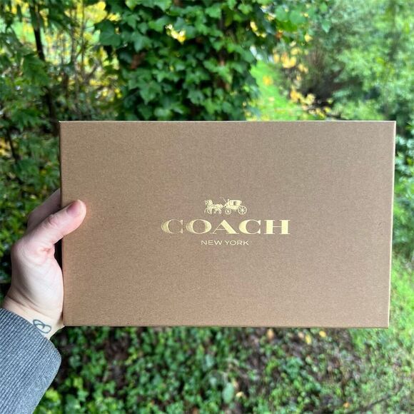 COACH Boxed Corner Zip Wristlet w Charms CCK494 AUTHENTIC NWT